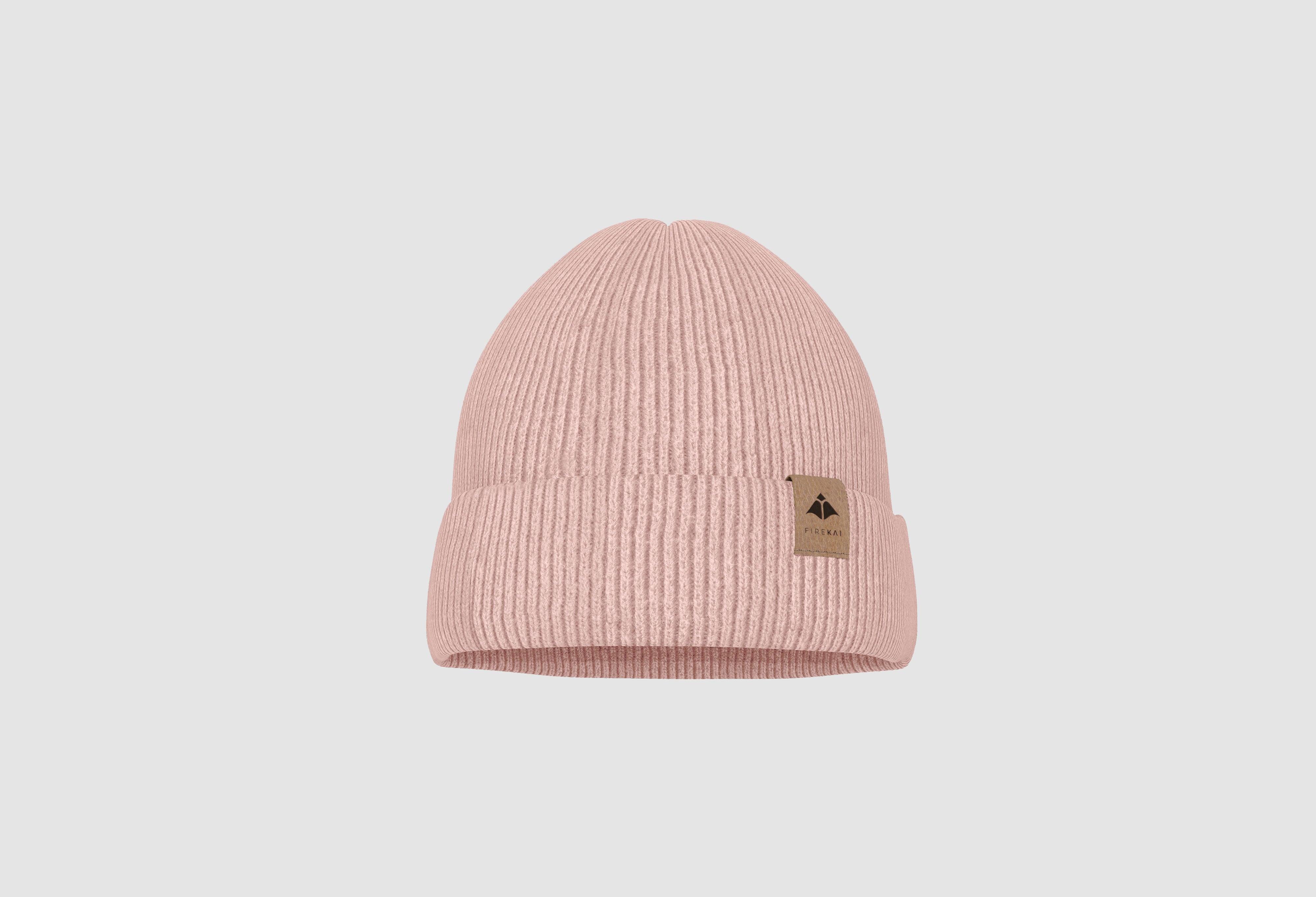 帽子 LUV IS TRUE x atmos pink RC LIGHT BEANIE LUVISTRUE（ラヴイズトゥルー）の「LUV IS TRUE × atmos pink RC